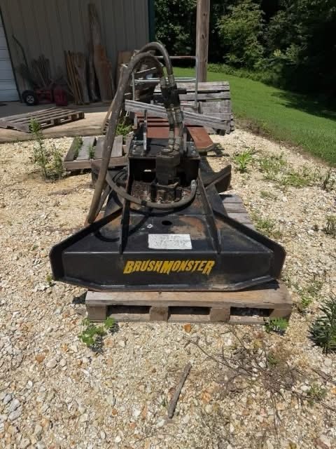 🚜 FOR SALE – BrushMonster 42” Heavy-Duty Brush Cutter 🚜